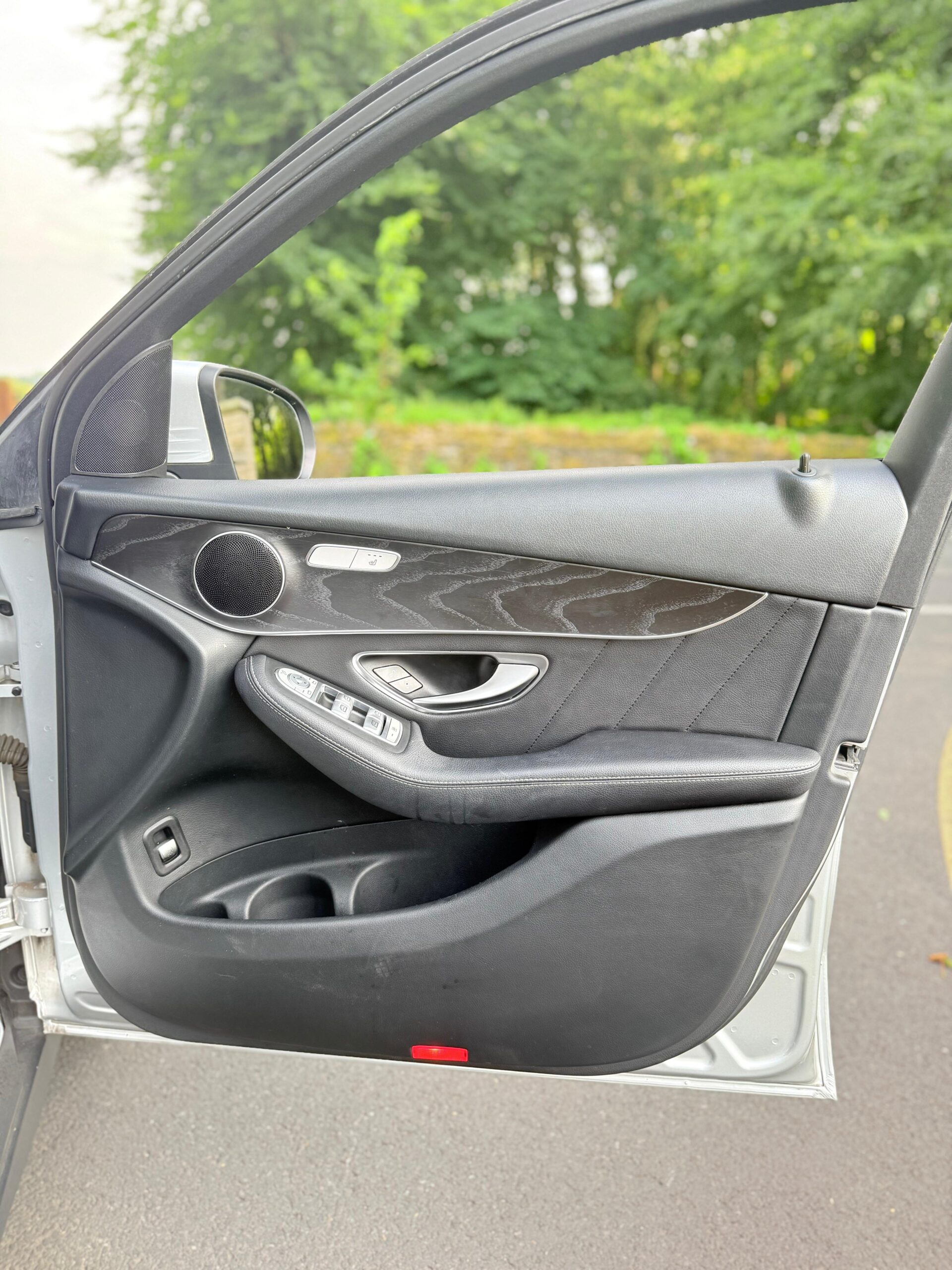 
								2016 (65) Mercedes-Benz GLC 220d 4Matic AMG Line Auto full									